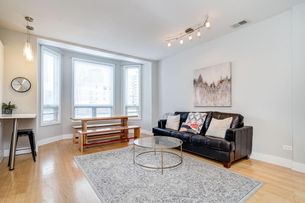 Cozy Beautiful Downtown Unit Chi In Prime River North Location Near Mag Mile - 2 Chicago Ngoại thất bức ảnh